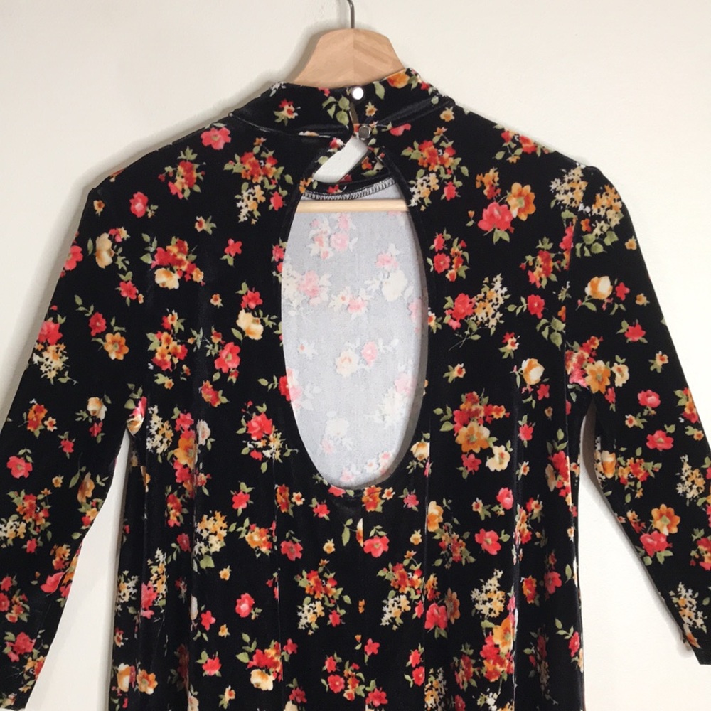 Free people Floral Black Bouquet Babe Velvet Mini dress Size large - Picture 4 of 15